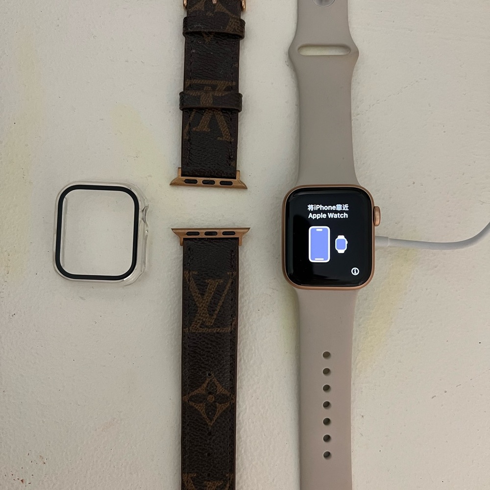 Apple Watch SE 40mm Rose Gold Cellular